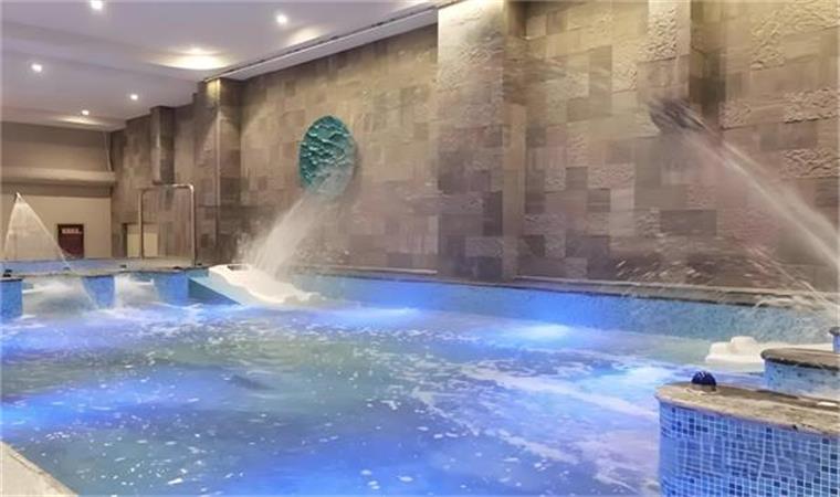 北方洗浴中心用空氣能熱水系統(tǒng)效果如何？_芬尼空氣能采暖設(shè)備