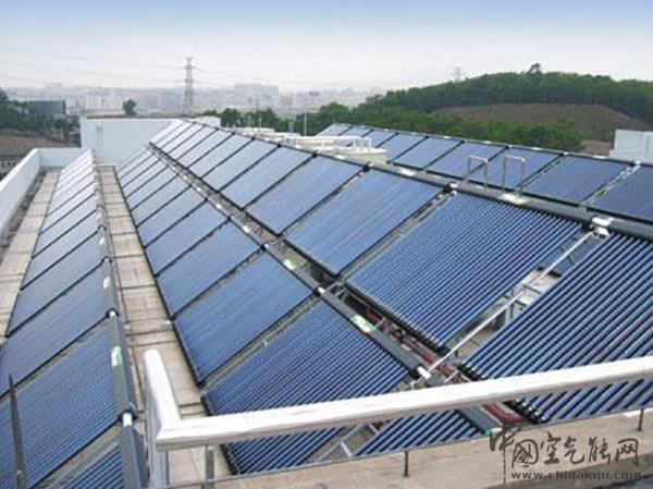 集中太陽(yáng)能熱水系統(tǒng)_空氣能采暖機(jī)