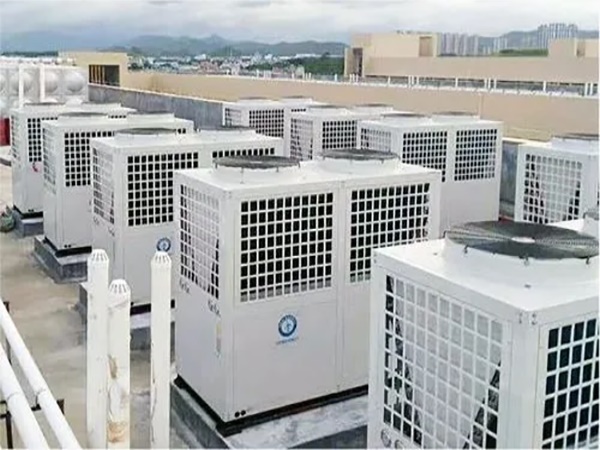 工廠供水設(shè)備，選擇高效環(huán)?？諝饽軣岜胈中國十大品牌空氣能熱泵