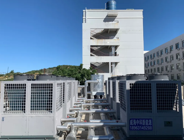 工廠空氣源熱泵集成加熱裝置節(jié)能增效顯著_格力售后電話95539有效嗎