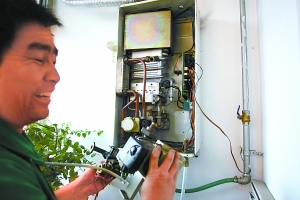 依瑪壁掛爐漏水怎么辦_卡洛力壁掛爐