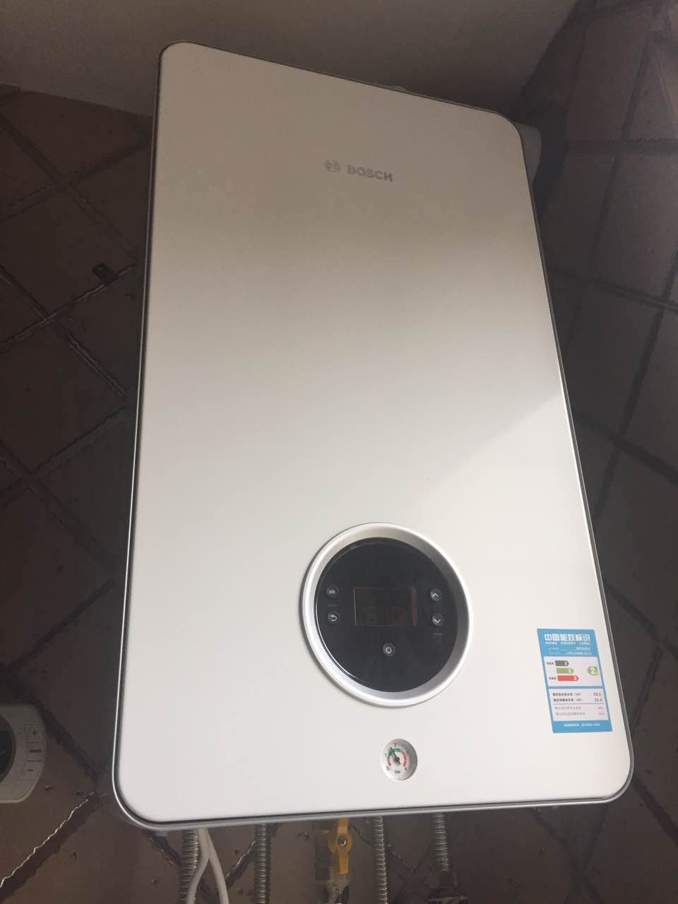 大廠潮白河孔雀城博世壁掛爐安裝案例_博世壁掛爐售后維修