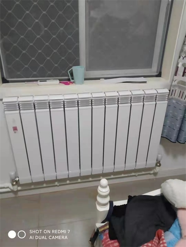 鋼制暖氣片和銅鋁復(fù)合暖氣片，哪一種更適合家庭使用？_暖如家網(wǎng)